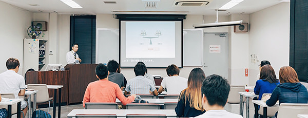 学科教習の様子